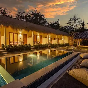  Guest house Made 02 Balangan, Homestay, Villas, & Warung Made02