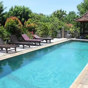 ** Bed & Breakfast Paranyogan Indonesia